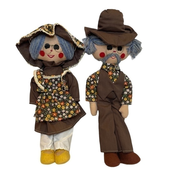 Vintage Other - VINTAGE Handmade Plush Dolls 💛